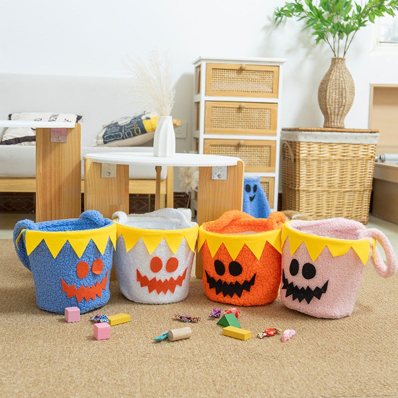 Panier à bonbons d’Halloween en peluche, visage citrouille