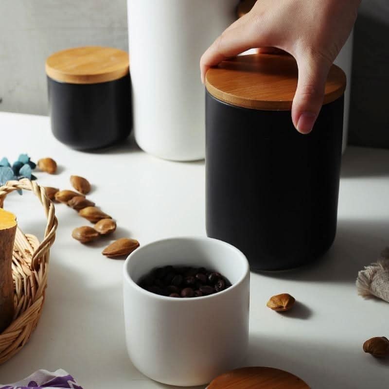 Pot de conservation en céramique avec couvercle en bambou